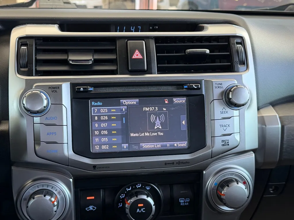 Toyota 4Runner photo 12