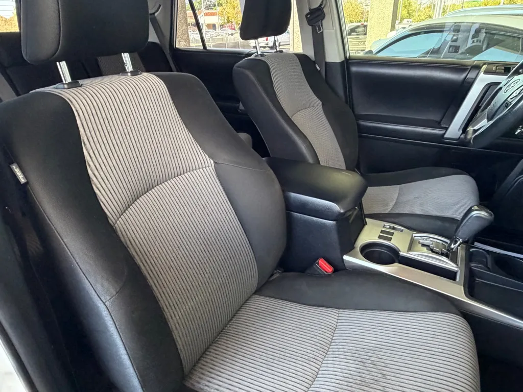 Toyota 4Runner photo 34