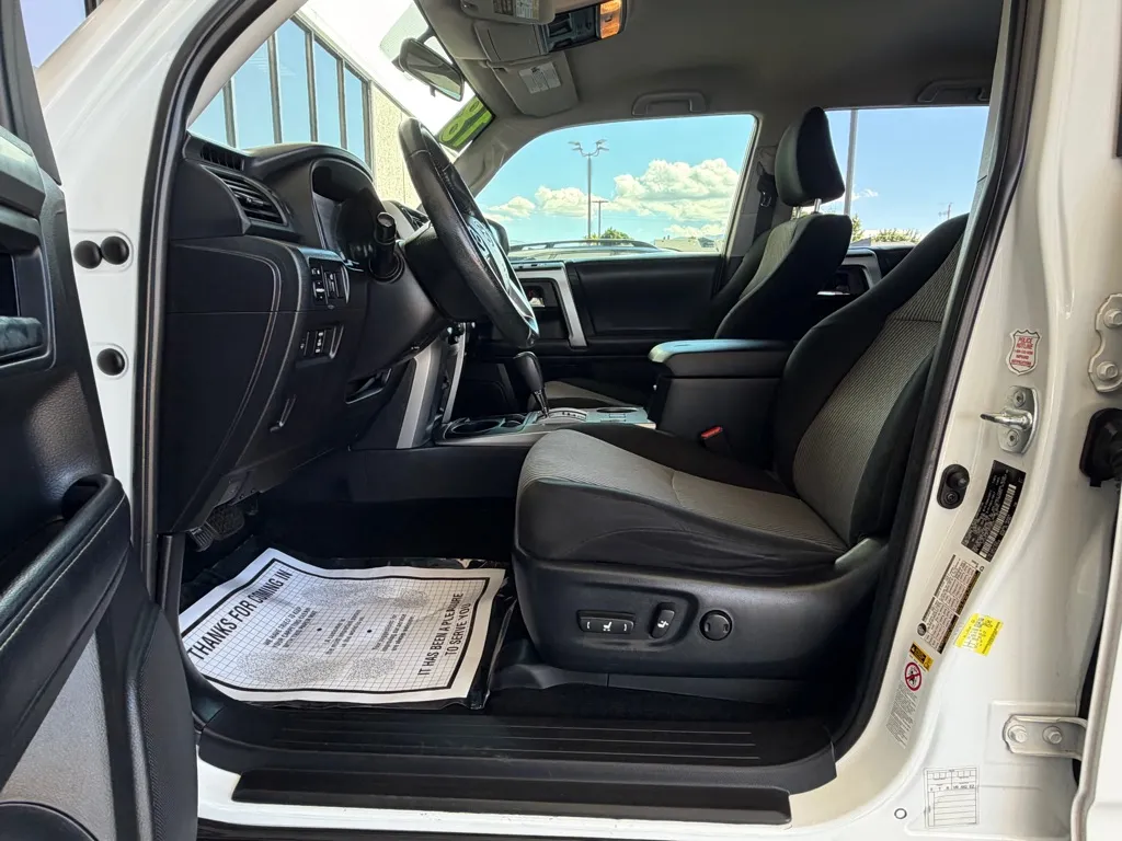 Toyota 4Runner photo 7