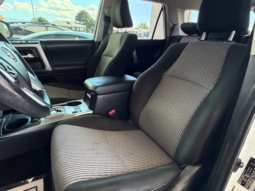 Toyota 4Runner photo 8