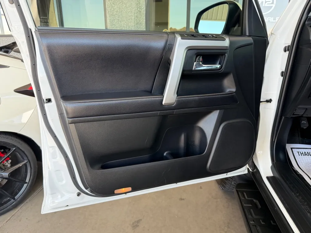 Toyota 4Runner photo 19