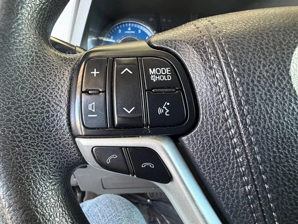 Toyota Sienna photo 11