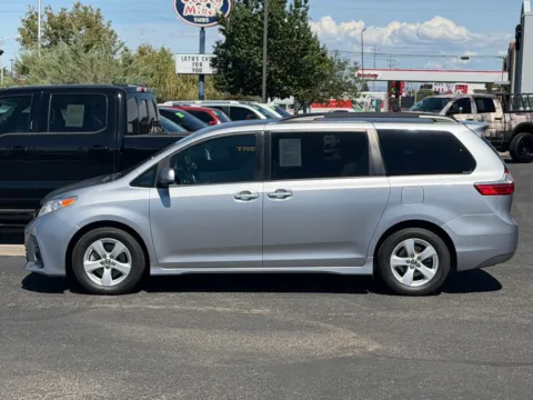 Another view of 2018 TOYOTA SIENNA LE for sale in Albuquerque, NM at 712 Auto Sales