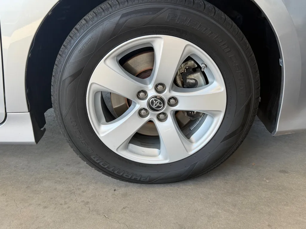 Toyota Sienna photo 58