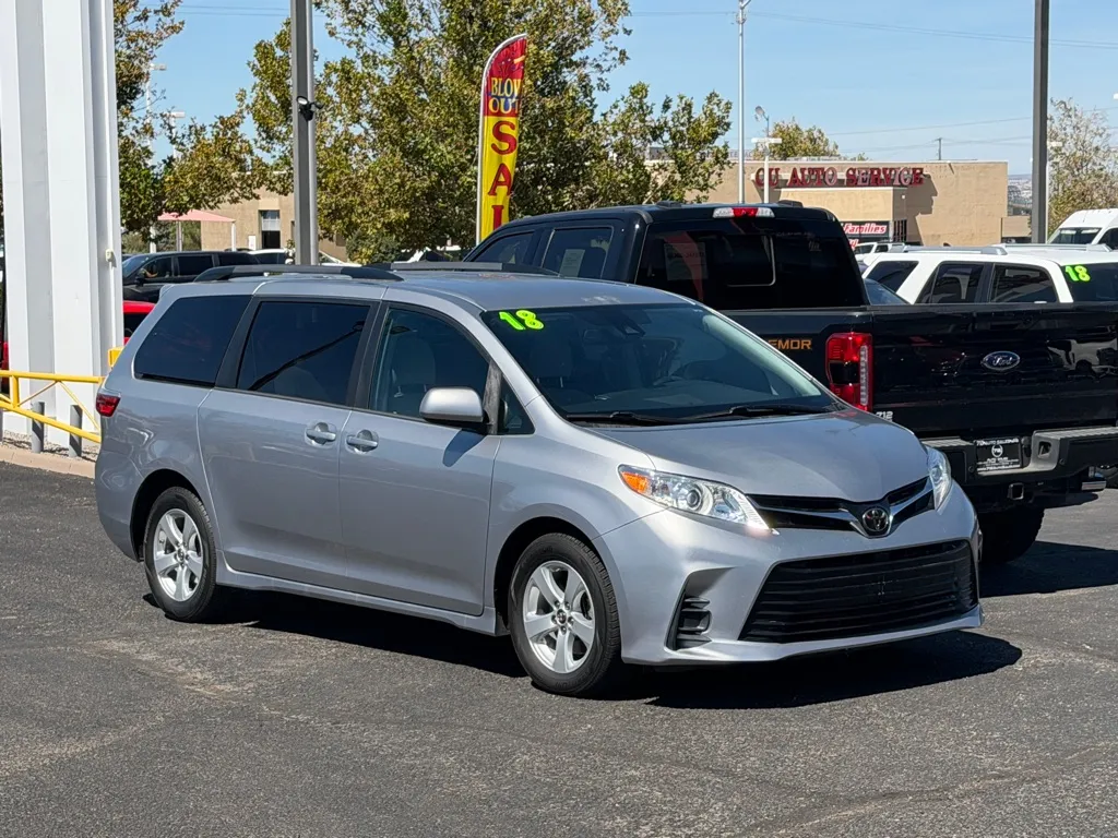 Toyota Sienna photo 54