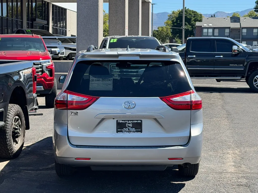 Toyota Sienna photo 48