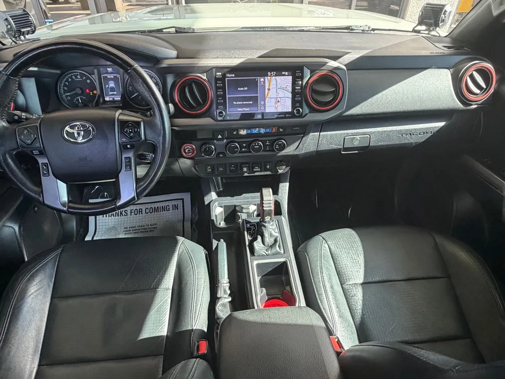 Toyota Tacoma photo 24