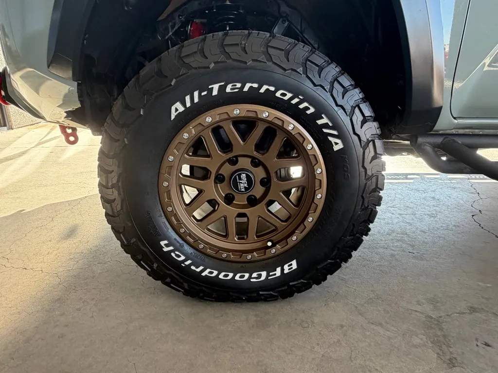 Toyota Tacoma photo 58