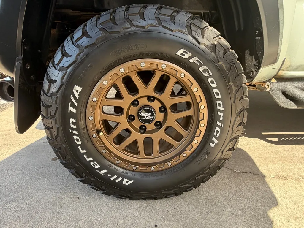 Toyota Tacoma photo 56