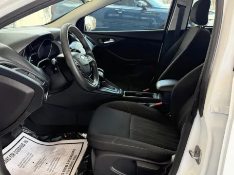 More photos of 2018 FORD FOCUS SE at 712 Auto Sales, NM