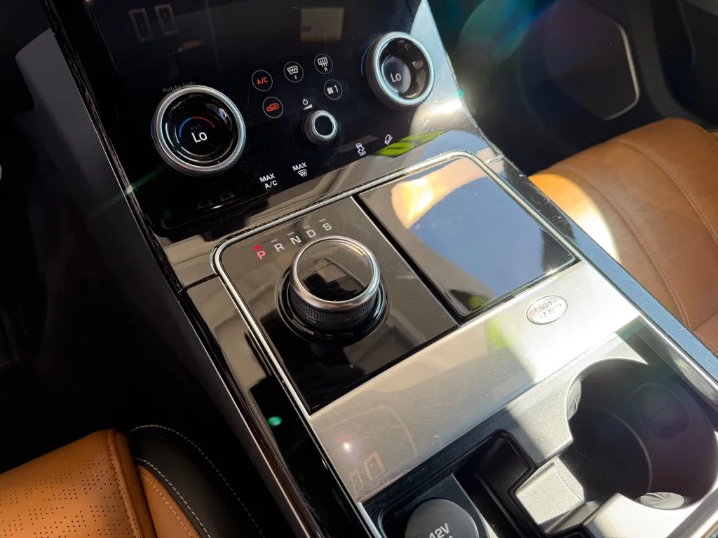 Land Rover Range Rover photo 16