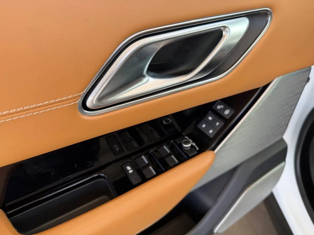 Land Rover Range Rover photo 9