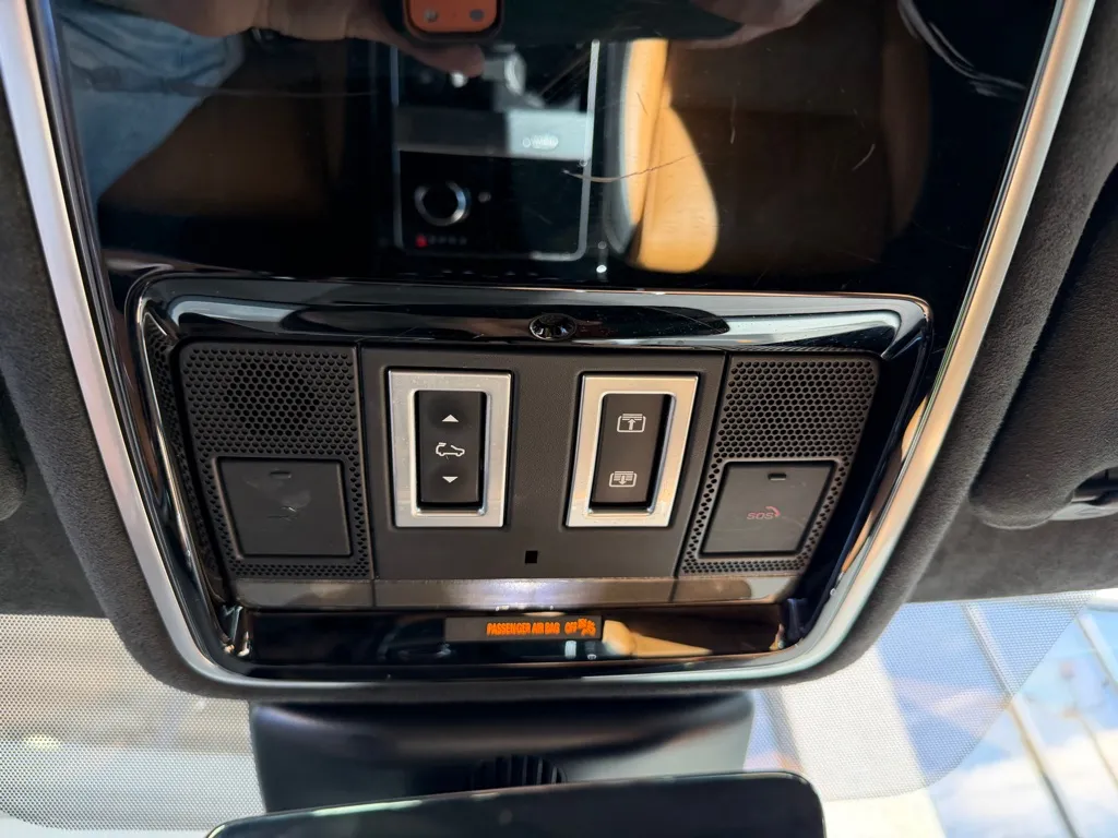 Land Rover Range Rover photo 18