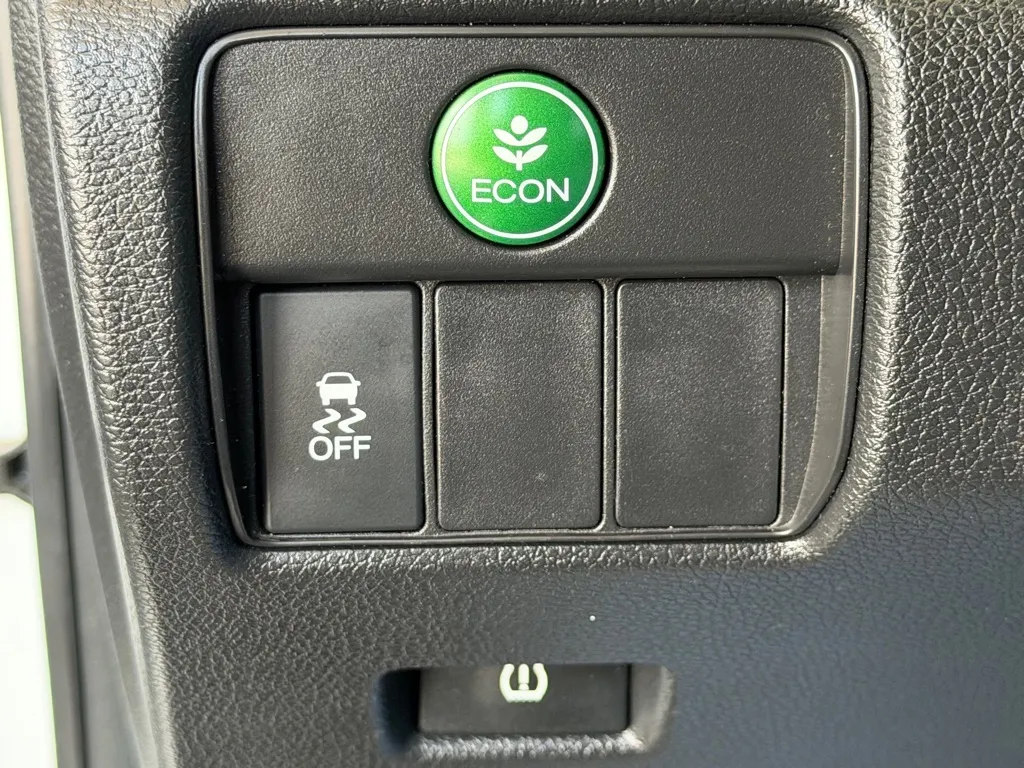 Honda Accord photo 17