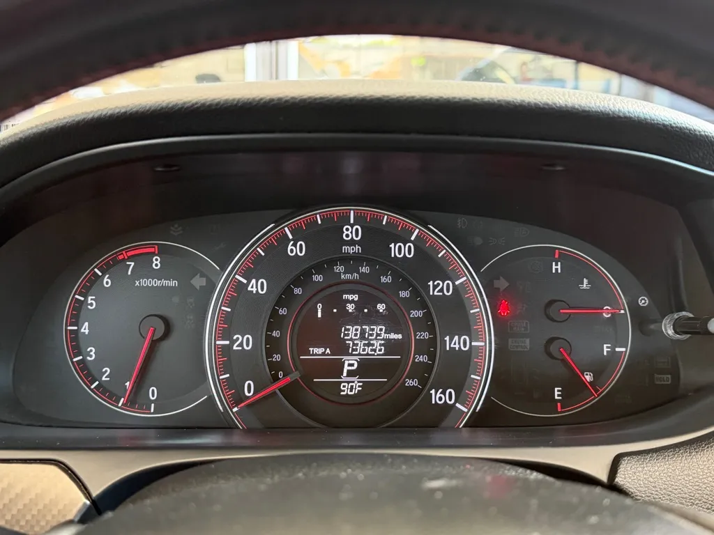 Honda Accord photo 11