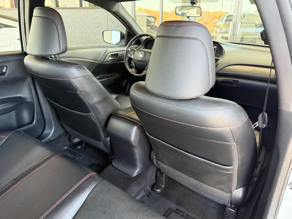 Honda Accord photo 31