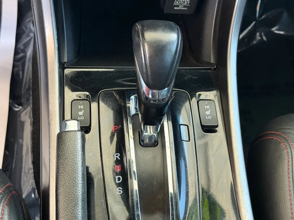 Honda Accord photo 16