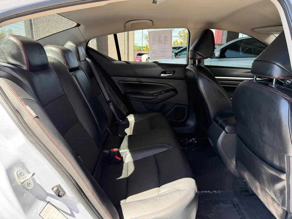 Nissan Altima photo 24