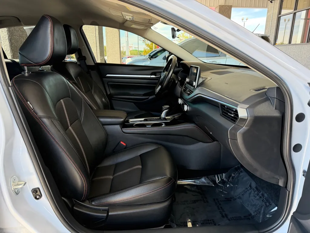 Nissan Altima photo 28