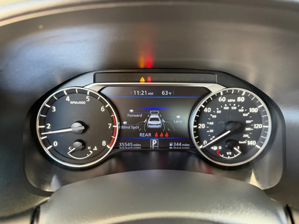 Nissan Altima photo 11