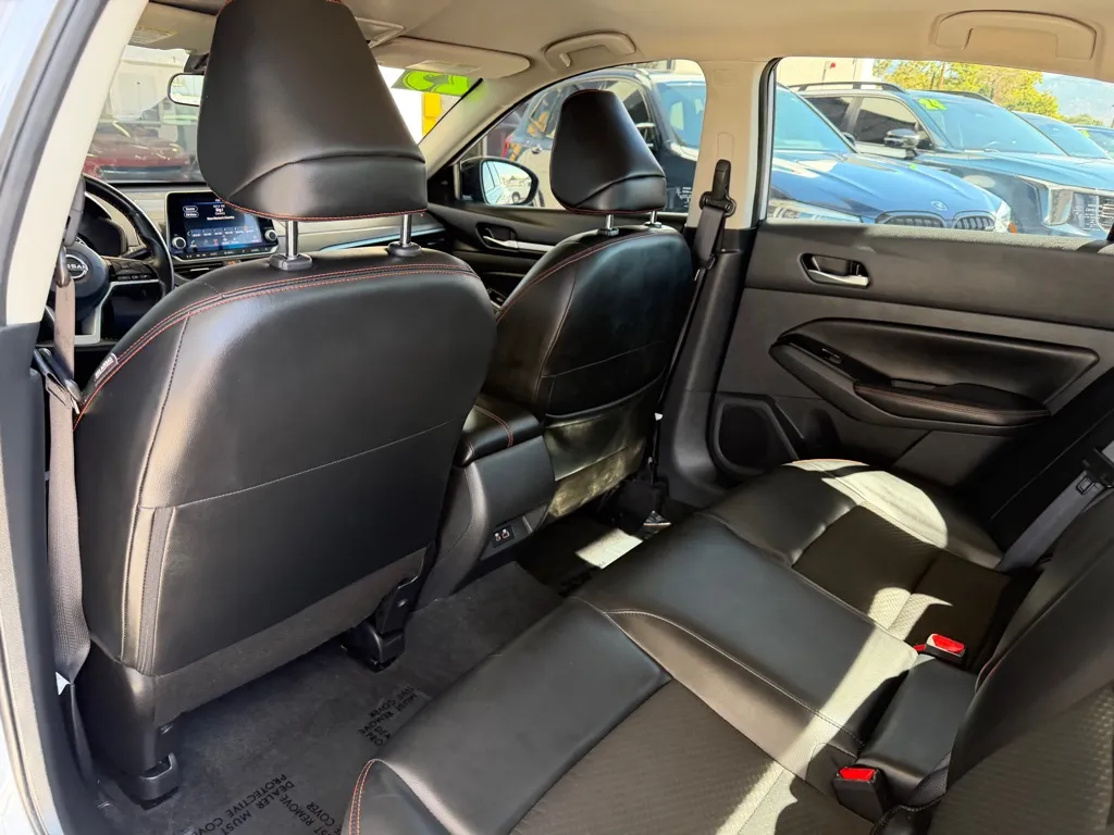 Nissan Altima photo 18