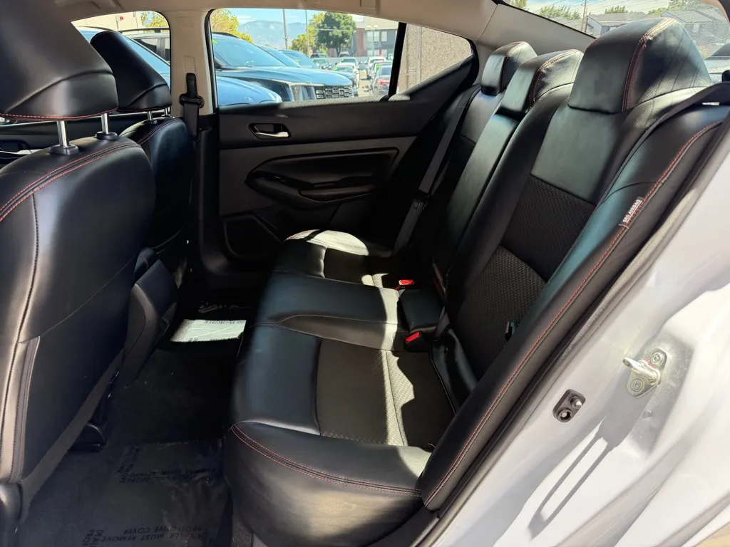 Nissan Altima photo 16