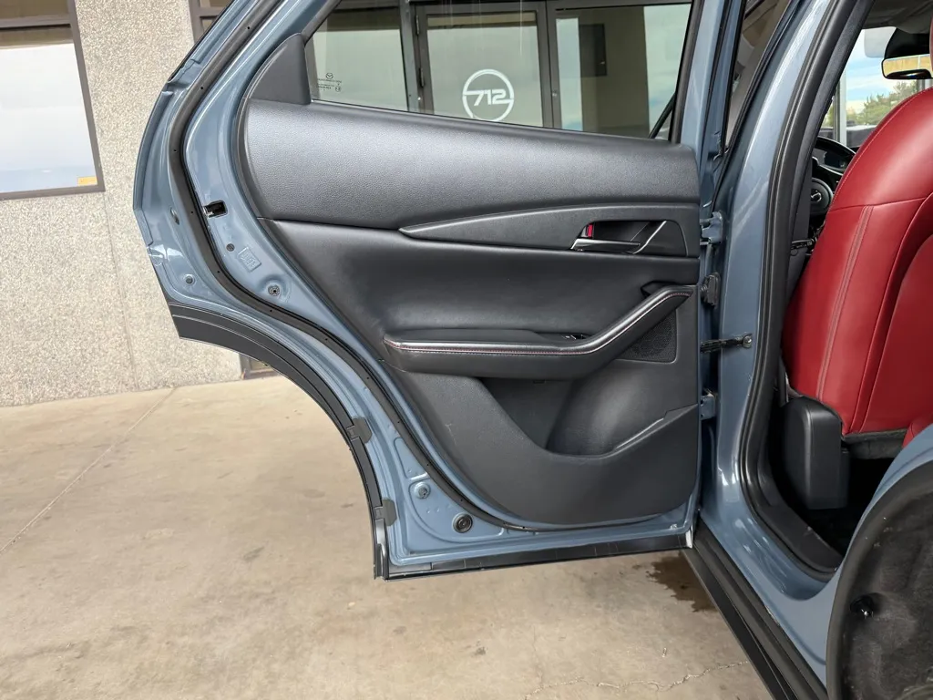 Mazda CX-30 photo 23
