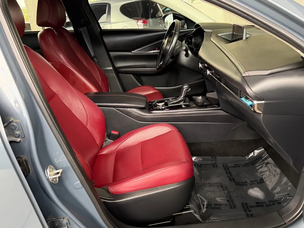 Mazda CX-30 photo 32