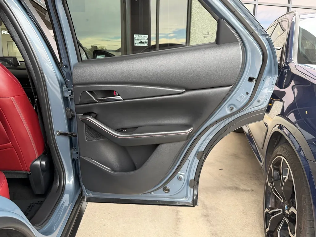 Mazda CX-30 photo 31