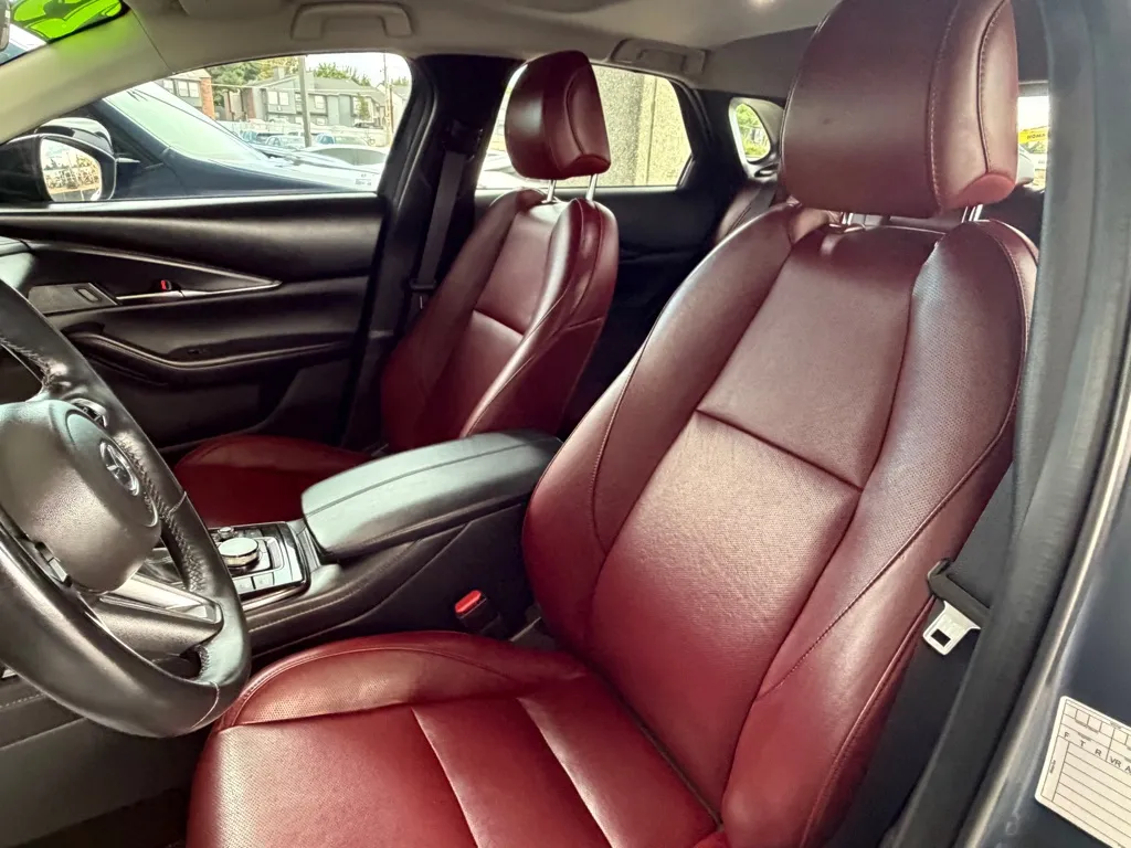 Mazda CX-30 photo 6