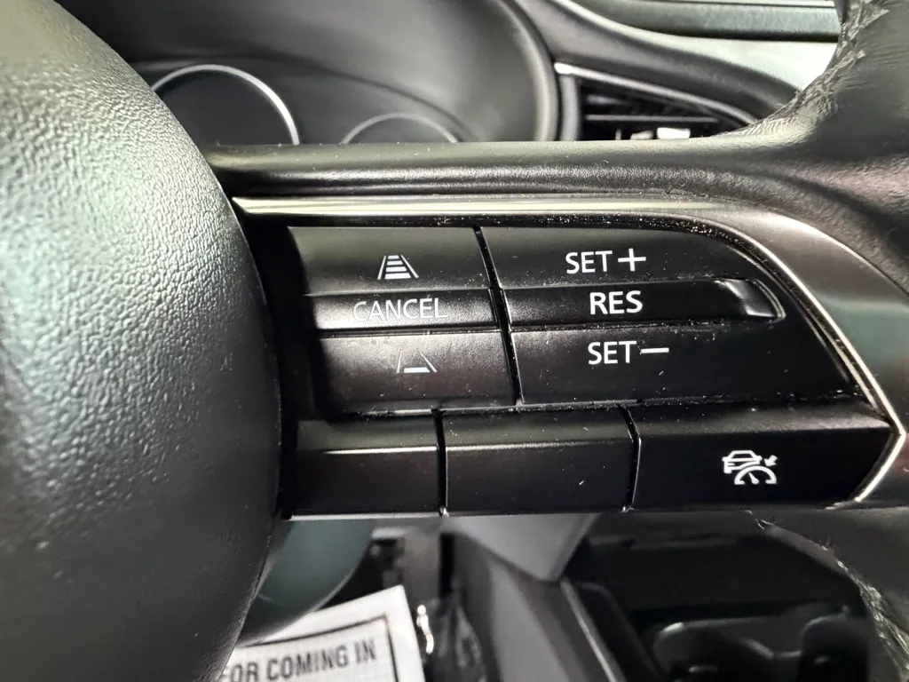 Mazda CX-30 photo 10