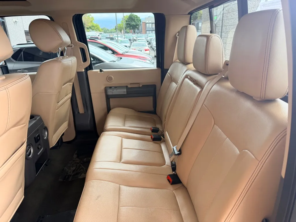 Ford F-250 photo 18