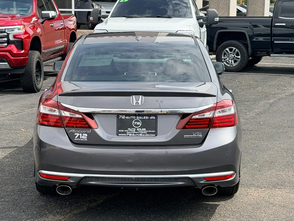 Honda Accord photo 33