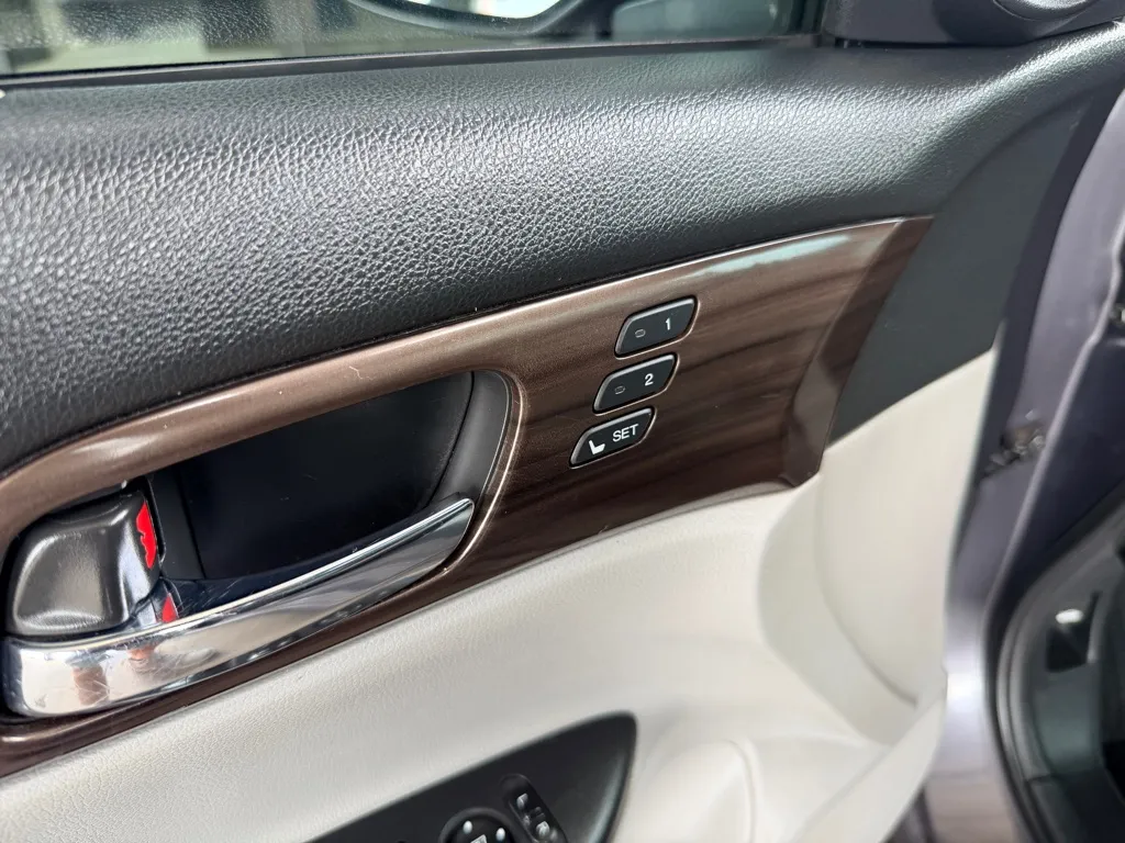 Honda Accord photo 10