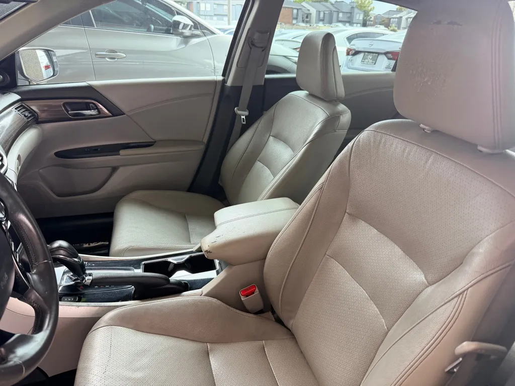Honda Accord photo 6