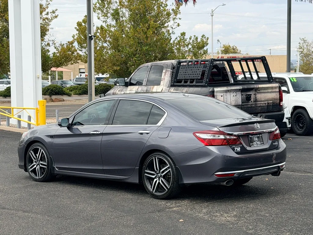 Honda Accord photo 30