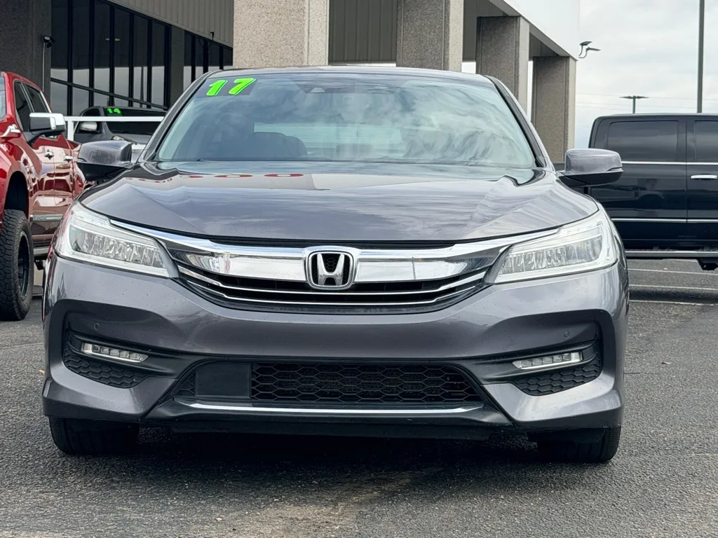 Honda Accord photo 25
