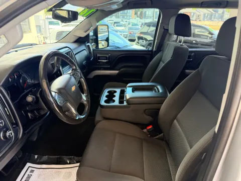 More photos of 2018 CHEVROLET SILVERADO 2500 HEAVY DUTY LT at 712 Auto Sales, NM