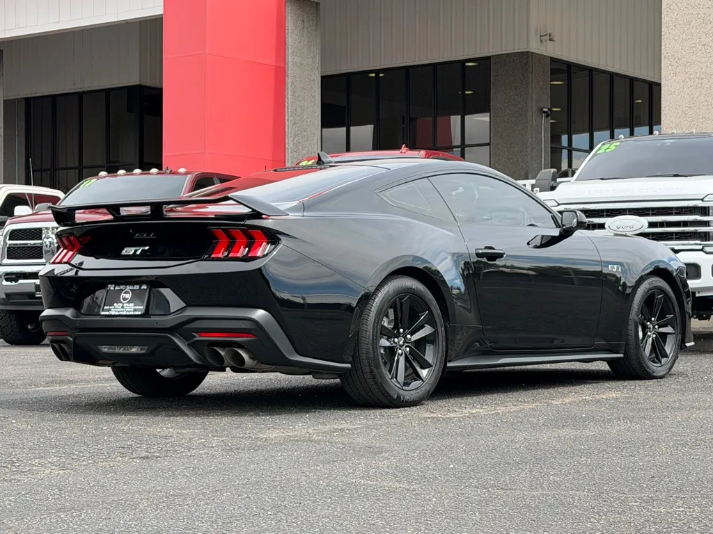 Ford Mustang photo 30