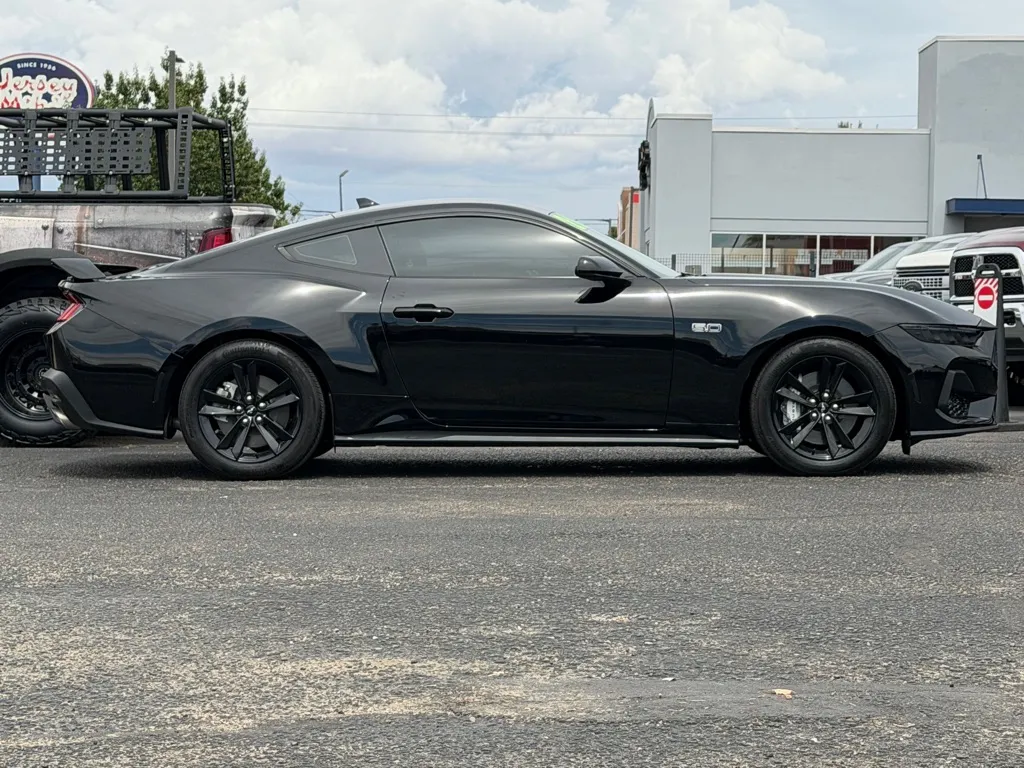 Ford Mustang photo 28