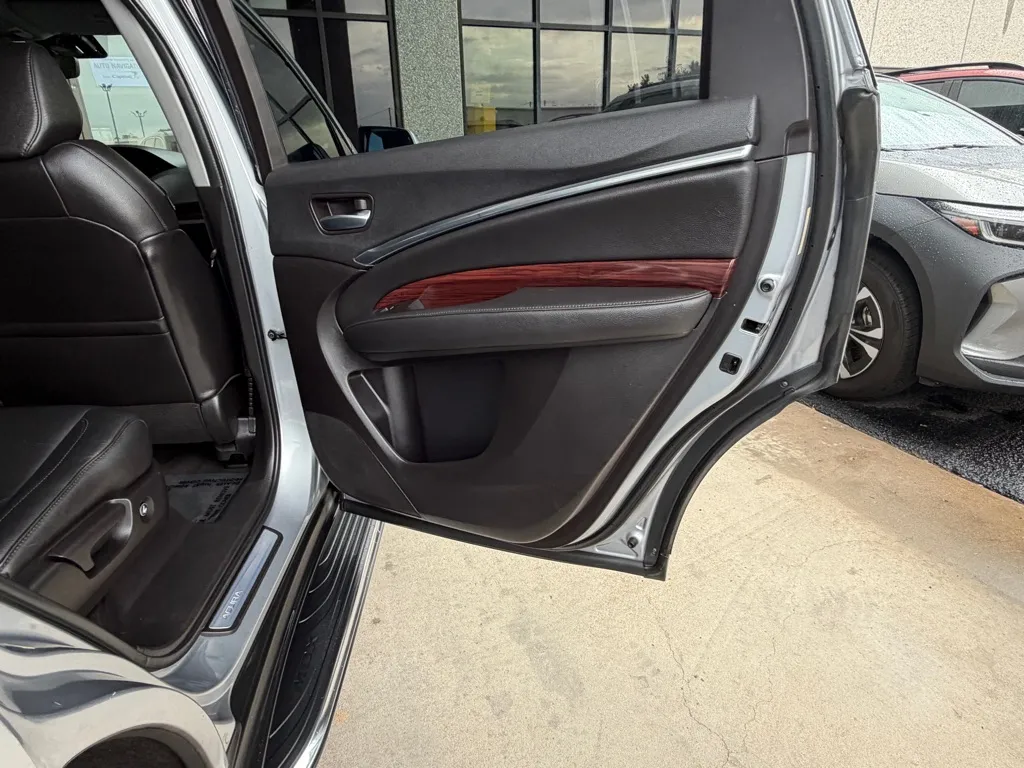 Acura MDX photo 36