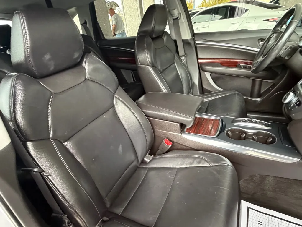 Acura MDX photo 38
