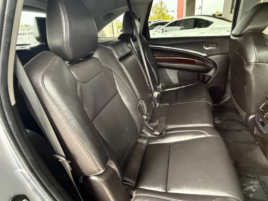 Acura MDX photo 32