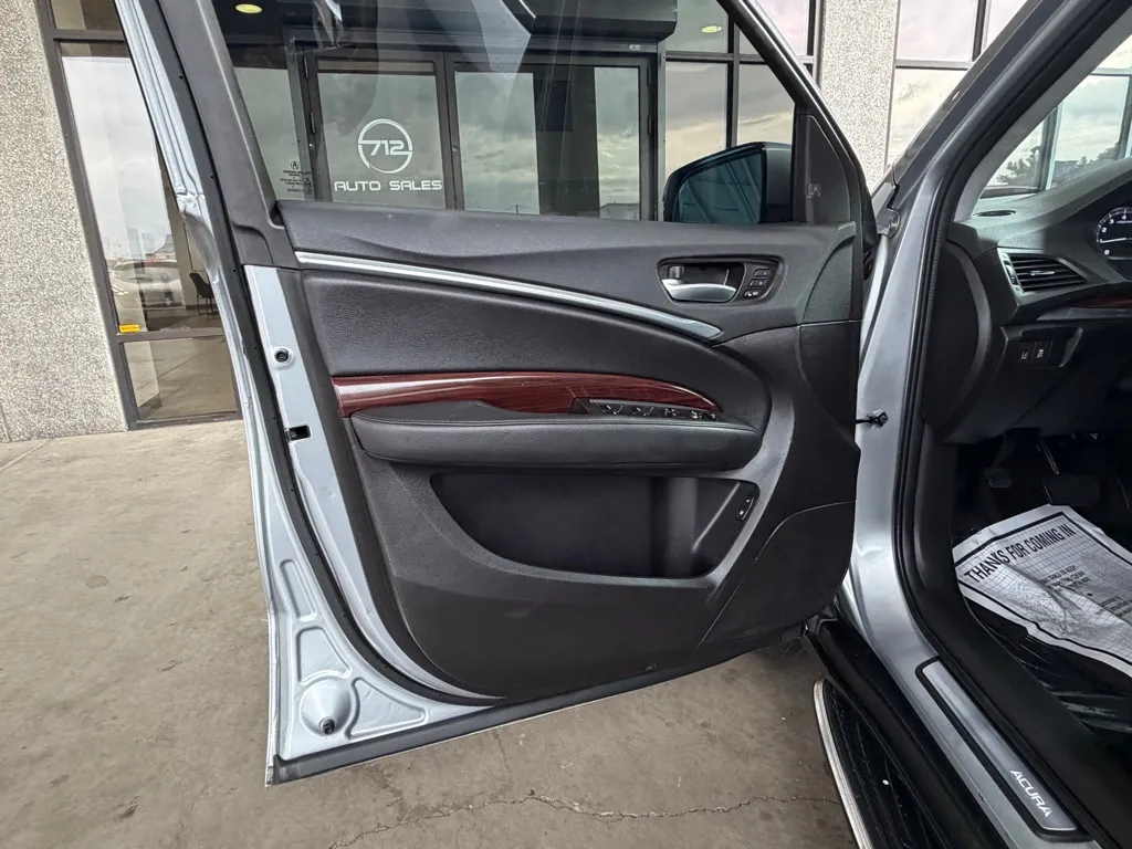 Acura MDX photo 20