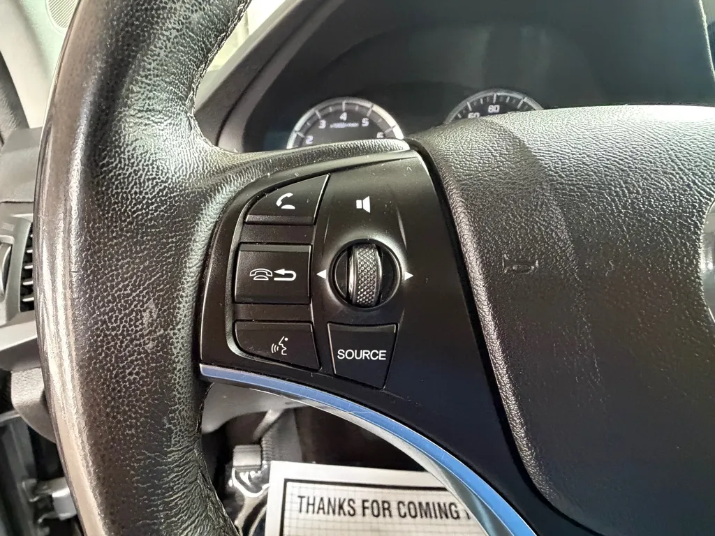 Acura MDX photo 10
