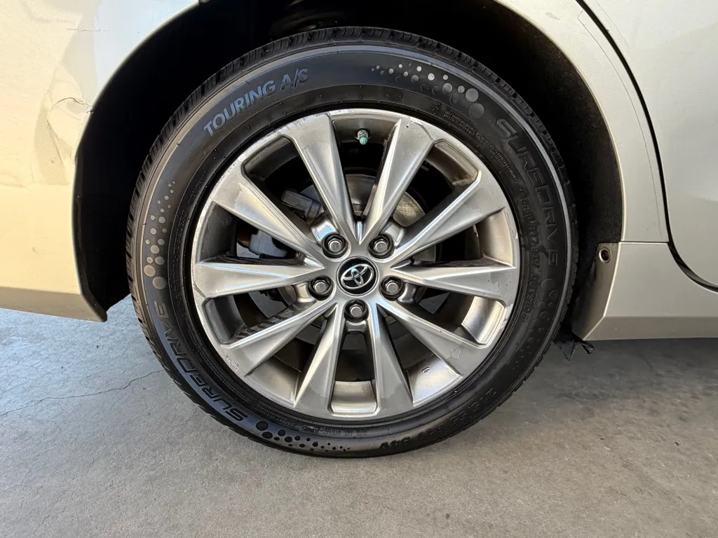 Toyota Camry photo 56
