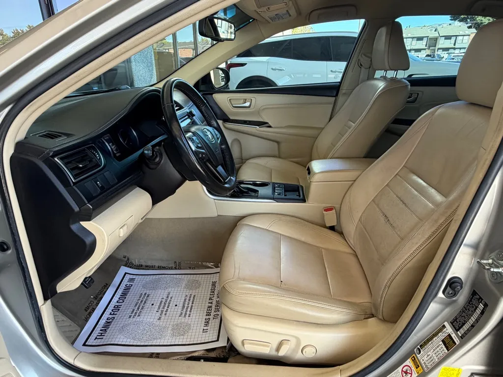 Toyota Camry photo 6