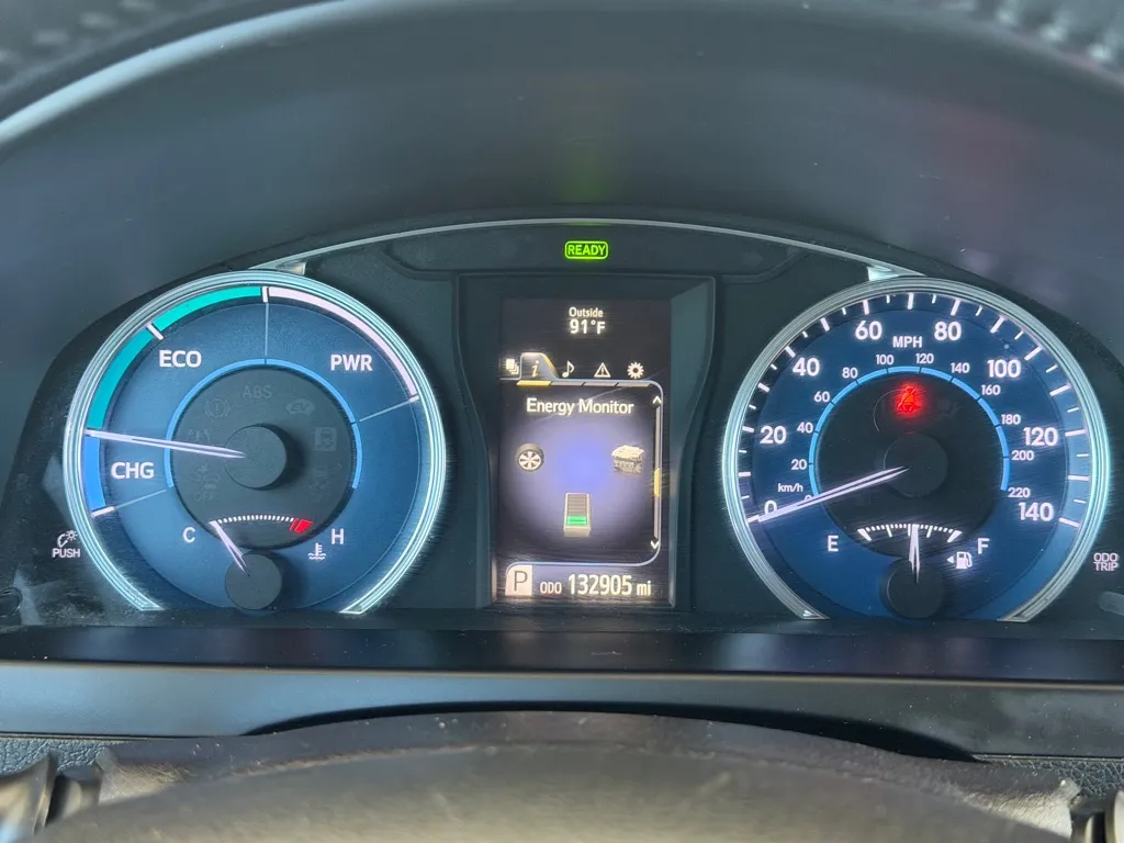 Toyota Camry photo 12