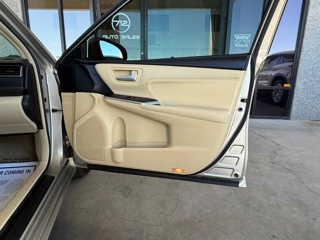 Toyota Camry photo 36