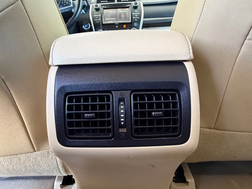 Toyota Camry photo 24